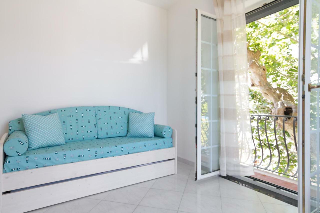 Aquamarine Relaxing Capri Suites المظهر الخارجي الصورة