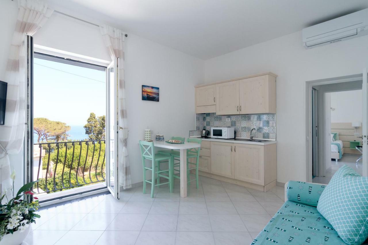 Aquamarine Relaxing Capri Suites المظهر الخارجي الصورة