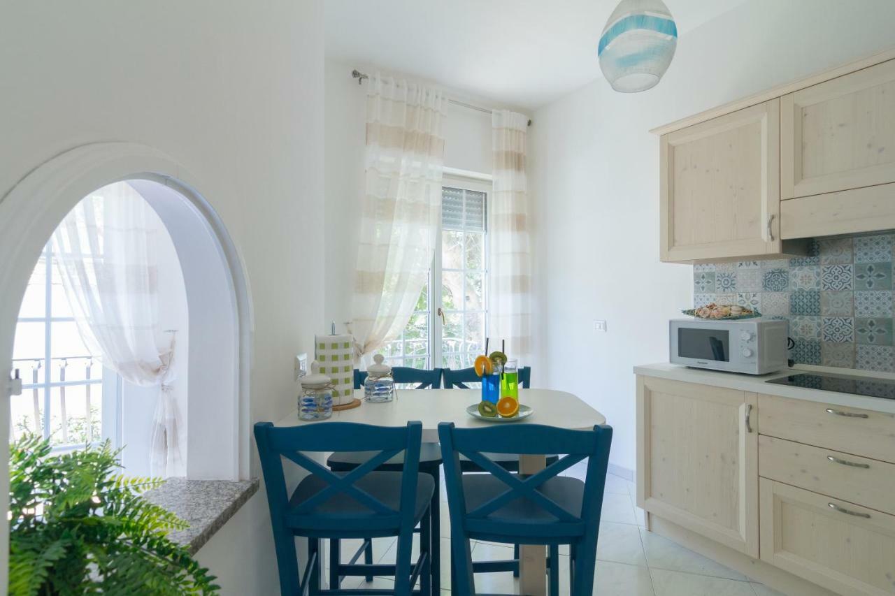 Aquamarine Relaxing Capri Suites المظهر الخارجي الصورة